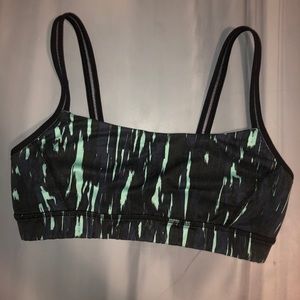 Lululemon Straight Up Bra size 6
